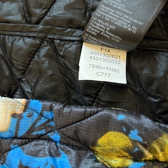 THE NORTH FACE l Floral Vest Thermoball Small New with out Tags - Picture 8 of 13
